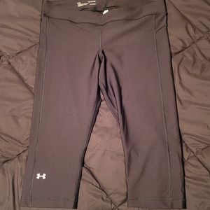 Under Armour crops
